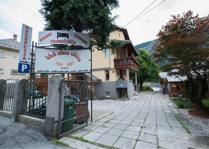 Klub Zlata Ribica בית הארחה יסניצה