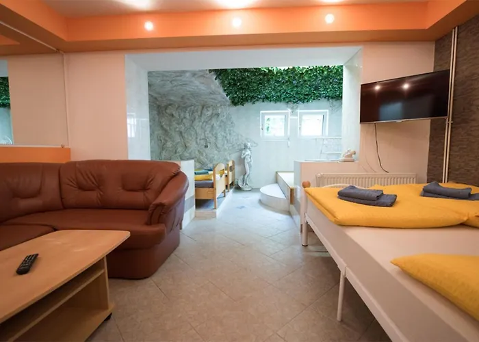 Klub Zlata Ribica 3* יסניצה